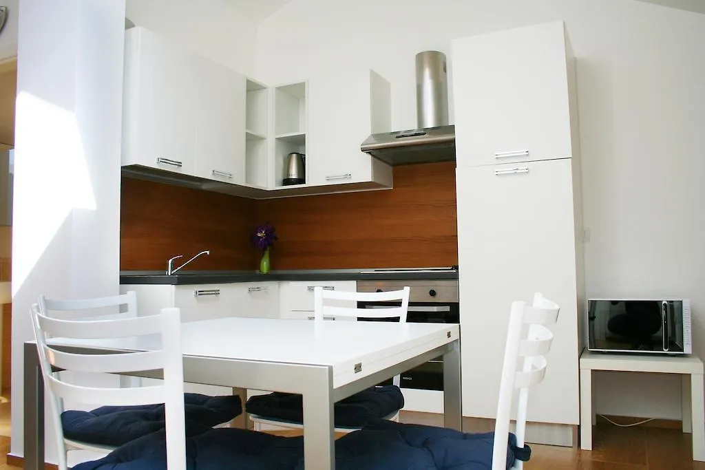 Hotel apartamentowy Residence Fanny Rimini Włochy